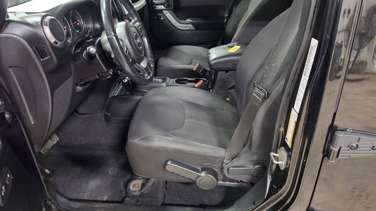 Used 2014 Jeep Wrangler Unlimited Sport w/ Quick Order Package 24S AWD/4WD image 25