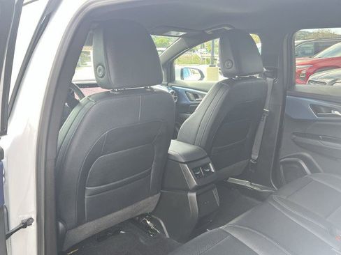 Used 2025 Chevrolet Equinox EV LT w/ Convenience Package image 19