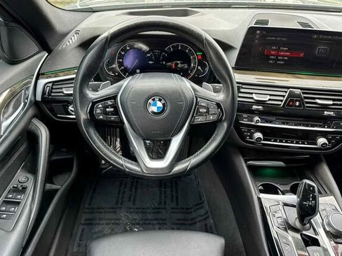 Used 2019 BMW 530i w/ Convenience Package image 14