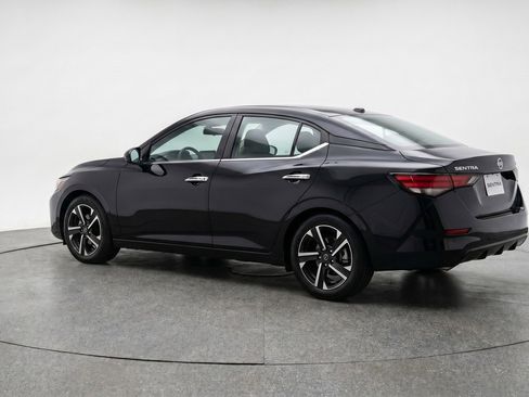 Used 2025 Nissan Sentra SV FWD image 5