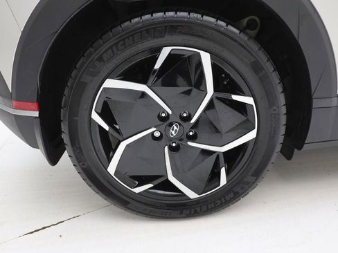 Used 2024 Hyundai Ioniq 5 SEL image 9