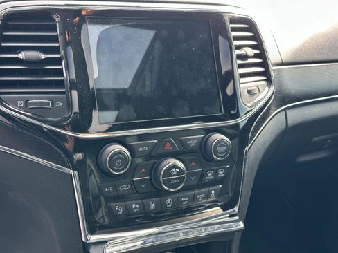 Used 2021 Jeep Grand Cherokee Summit image 11