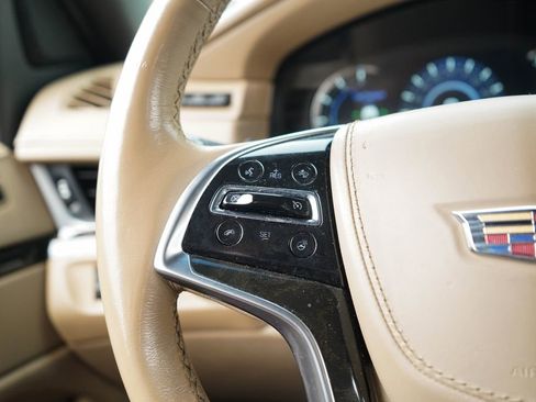 Used 2019 Cadillac Escalade Platinum image 23