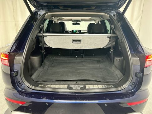 Used 2023 Mitsubishi Outlander SE image 24