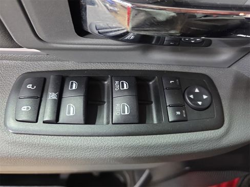 Used 2014 RAM 1500 Big Horn image 26