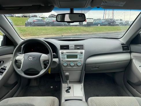 Used 2009 Toyota Camry LE image 12