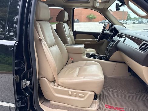 Used 2009 GMC Yukon XL Denali AWD/4WD image 28