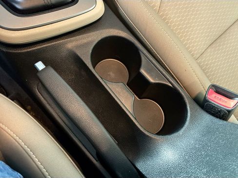 Used 2019 Hyundai Elantra SEL image 15