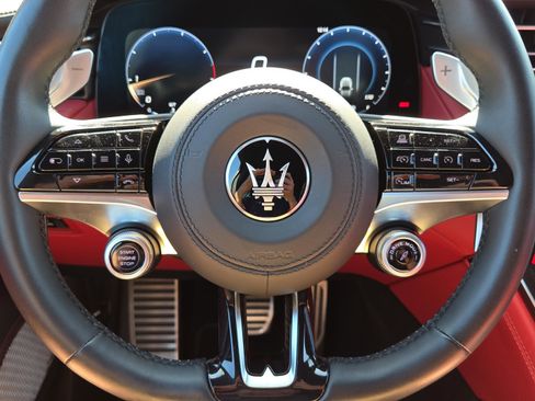 Used 2023 Maserati Grecale Modena image 33