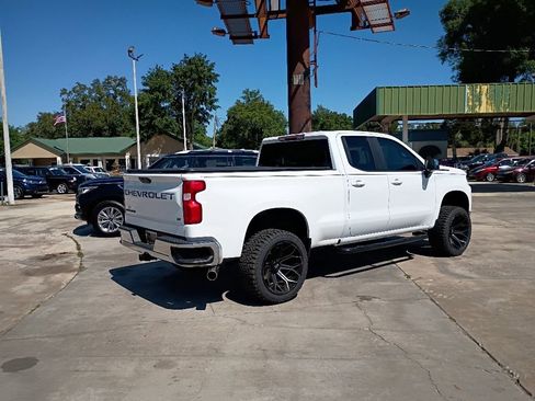 Used 2019 Chevrolet Silverado 1500 LT w/ Convenience Package RWD image 14