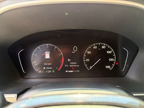 Used 2025 Honda Pilot EX-L image 18