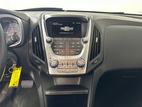 Used 2017 Chevrolet Equinox LT w/ Convenience Package image 21