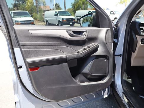 Used 2022 Ford Escape SE w/ Convenience Package FWD image 19