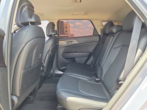 Used 2023 Kia Sportage EX FWD image 13