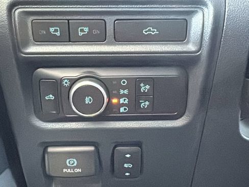 Certified 2021 Ford F150 Platinum w/ Equipment Group 701A High AWD/4WD image 19