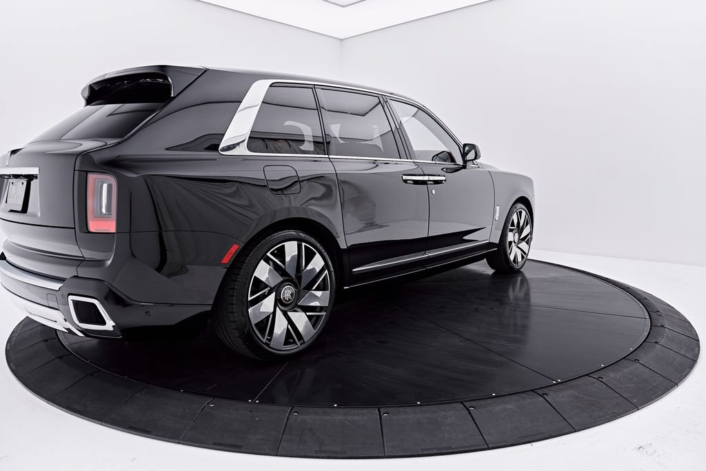 Used 2026 Rolls-Royce Cullinan w/ Cullinan Package AWD/4WD image 14