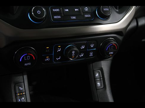 Certified 2019 GMC Acadia Denali w/ Technology Package AWD/4WD image 15