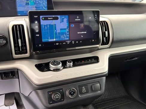 Used 2025 Ford Expedition Max XL AWD/4WD image 17