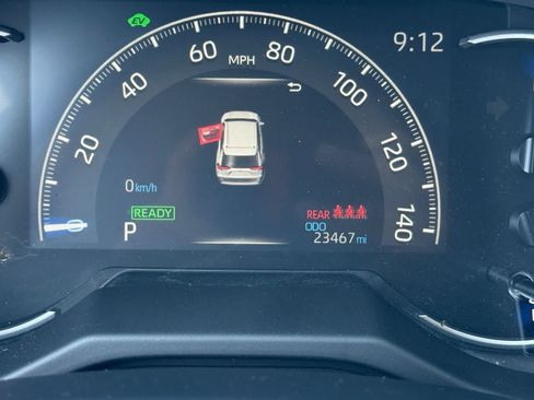 Used 2024 Toyota RAV4 LE AWD/4WD image 13