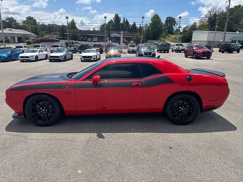 Used 2022 Dodge Challenger R/T Scat Pack w/ T/A Package image 4