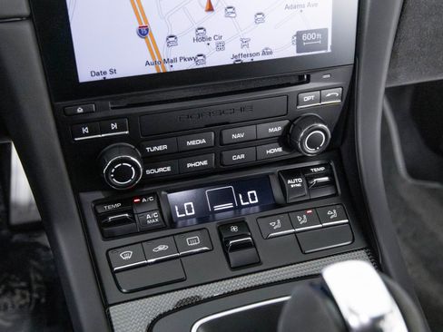 Used 2018 Porsche 911 GT2 RS image 25