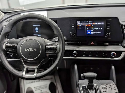 Certified 2023 Kia Sportage LX image 5