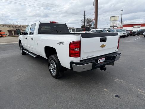Used 2008 Chevrolet Silverado 2500 LT w/ EZ-Lift Tailgate Package image 4