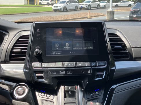 Used 2023 Honda Odyssey Elite image 25