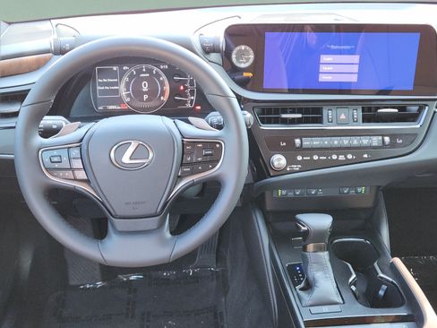Used 2024 Lexus ES 350 w/ Premium Package FWD image 25