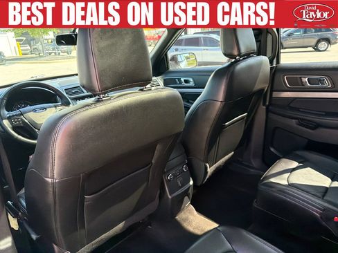Used 2018 Ford Explorer XLT w/ Equipment Group 202A FWD image 23