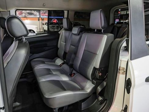 Used 2017 Ford Transit Connect XL image 34