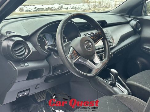 Used 2019 Nissan Kicks S FWD image 9