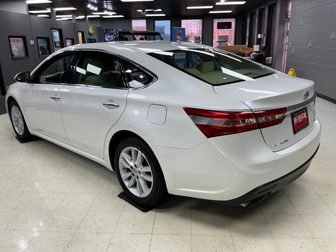 Used 2015 Toyota Avalon XLE image 4