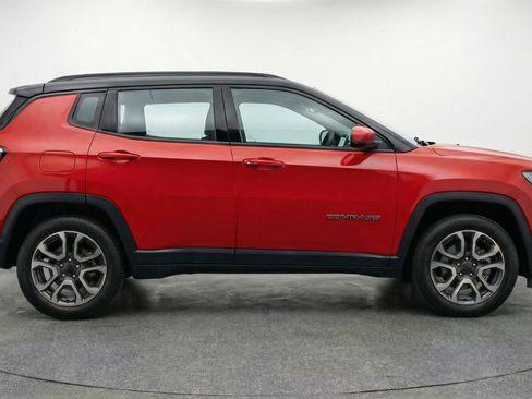 Used 2025 Jeep Compass Trailhawk image 11