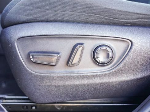 Used 2021 Toyota RAV4 XLE image 23