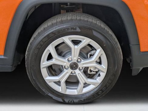 New 2026 Jeep Compass Latitude AWD/4WD image 9