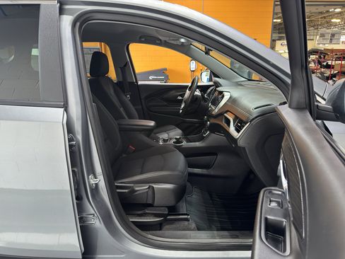 Used 2023 GMC Terrain SLE FWD image 16