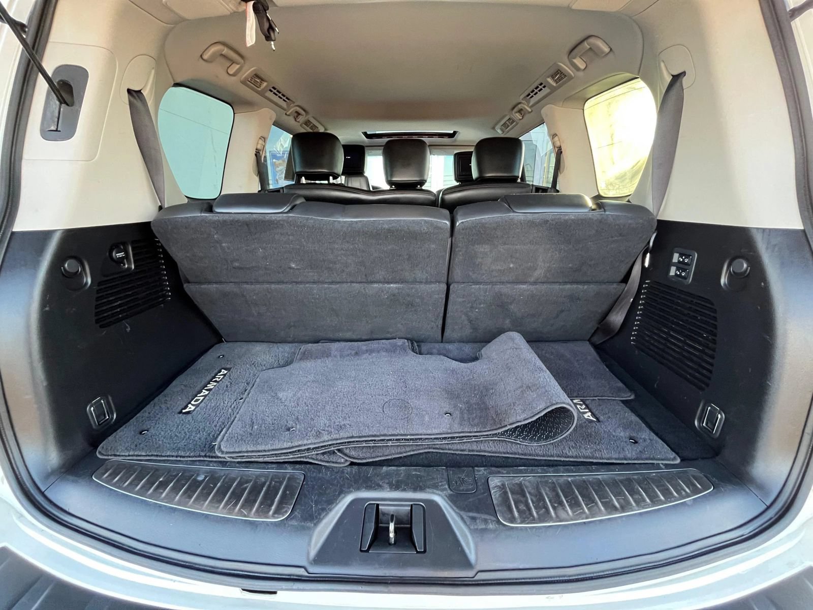Used 2017 Nissan Armada Platinum AWD/4WD image 7