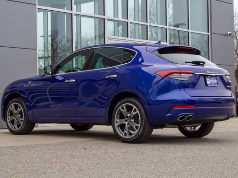 Used 2023 Maserati Levante GT AWD/4WD image 8