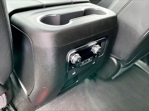 Certified 2024 GMC Yukon Denali RWD image 11