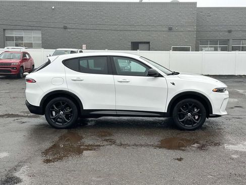 Certified 2024 Dodge Hornet R/T w/ R/T Blacktop Package image 3