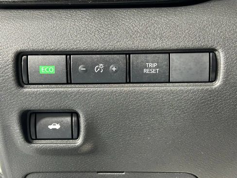 Used 2025 Nissan Sentra SV w/ All-Weather Package FWD image 25