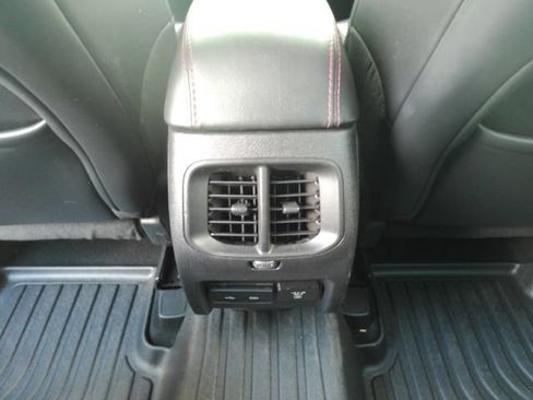 Used 2020 Jeep Cherokee Trailhawk AWD/4WD image 25