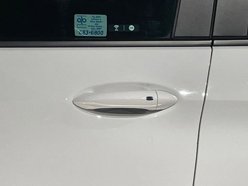 Used 2022 Chevrolet TrailBlazer RS w/ Technology Package image 16