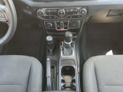 Used 2024 Jeep Wrangler Unlimited Sport AWD/4WD image 20