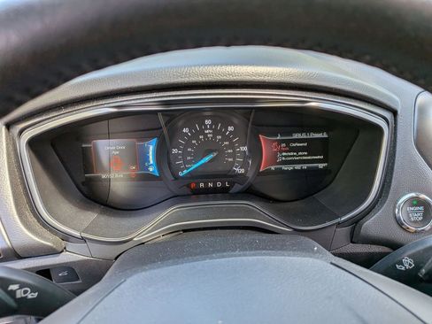 Used 2019 Ford Fusion Titanium FWD image 11