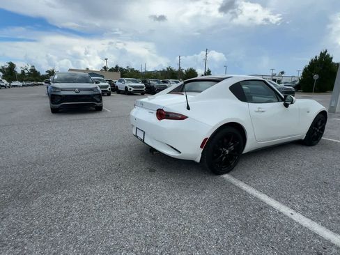 Used 2022 MAZDA MX-5 Miata RF Grand Touring RWD image 8
