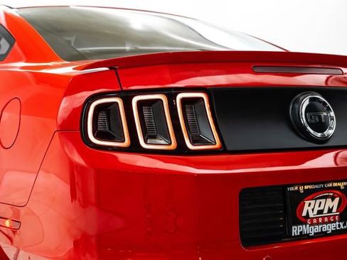 Used 2013 Ford Mustang GT RWD image 10