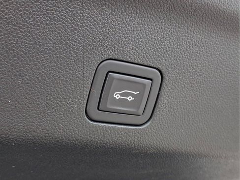 Used 2024 Chevrolet Tahoe LT AWD/4WD image 26
