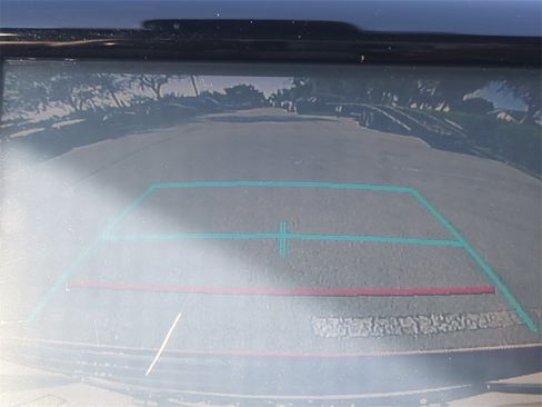 Used 2018 Toyota Camry SE image 23